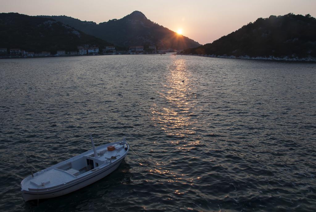 Apartments Hropic Lastovo Dış mekan fotoğraf